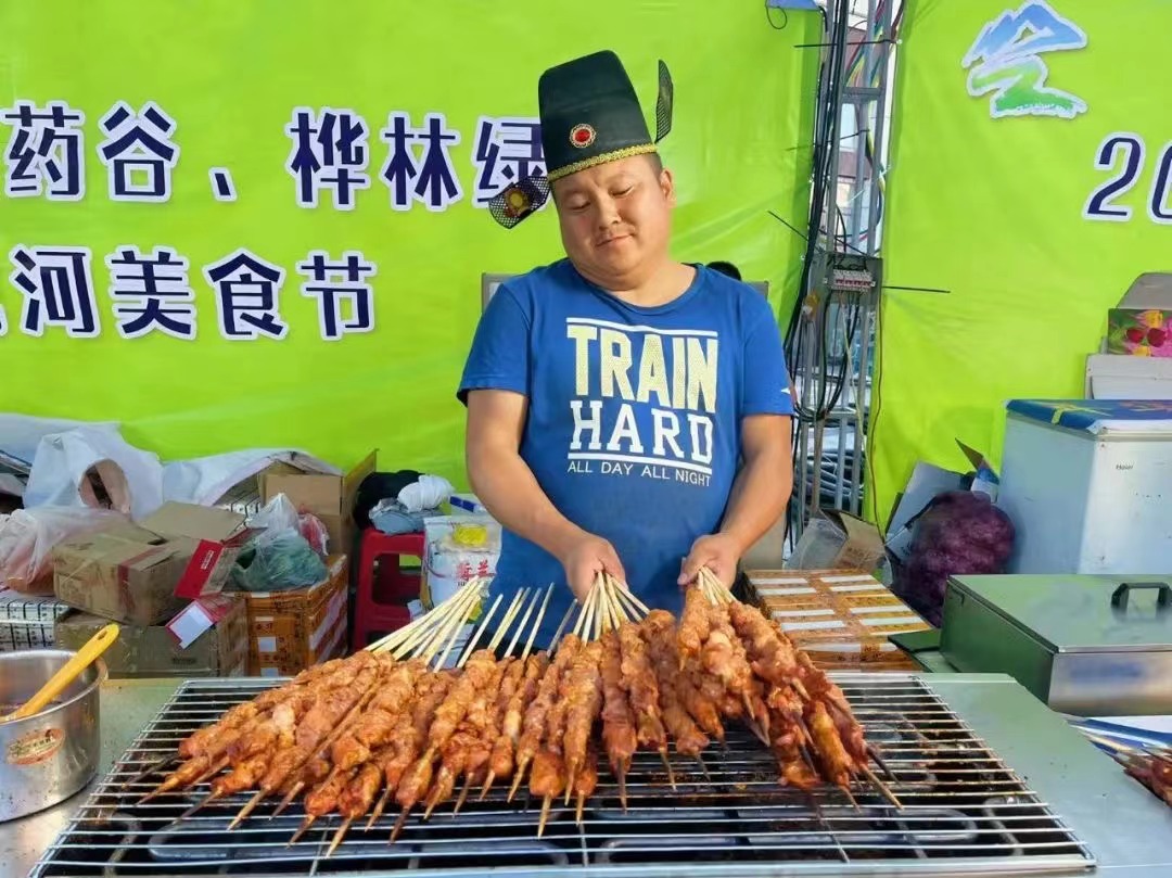 哈巴河美食文化節(jié)來啦！速來現(xiàn)場大塊朵頤